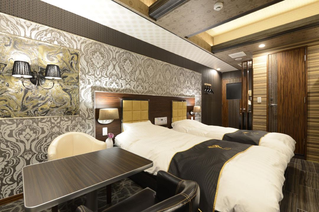 Hotels & Resort Feel
