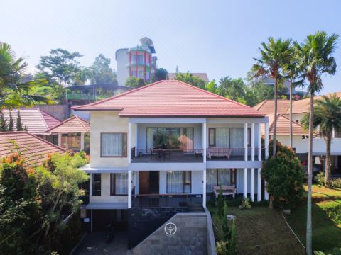 Kirei Mountain View Villa 7 Bedrooms with a Private Swimming Pool