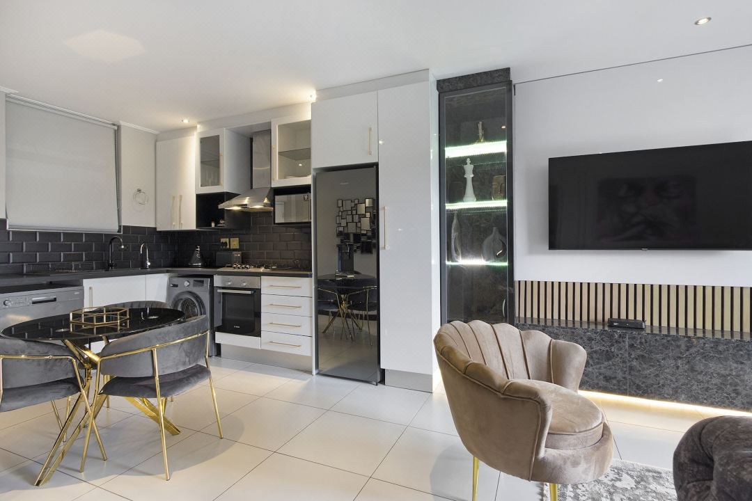 Kmg Apartments at the Apex