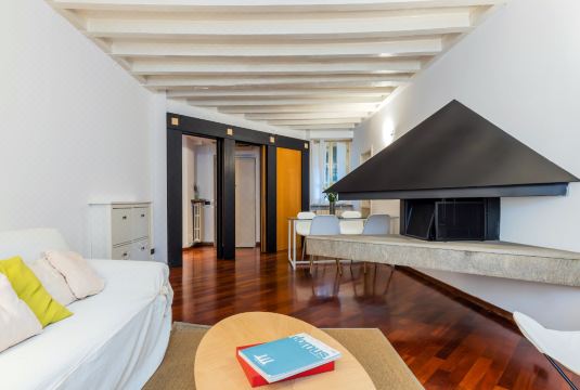 Milan Retreats Duomo