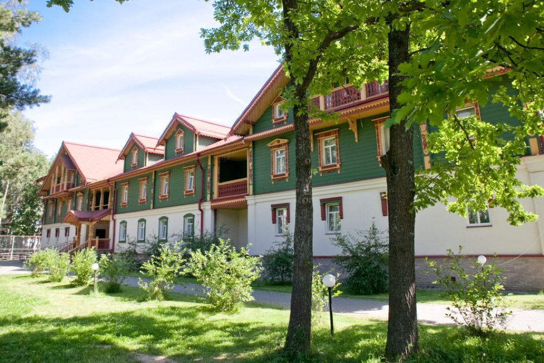 Russian Village Hotel
