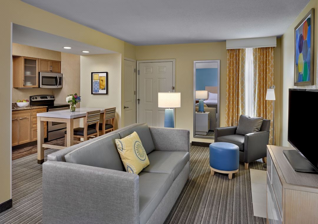Sonesta Simply Suites Cleveland Airport