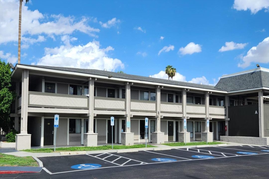 Travelodge by Wyndham Phoenix North