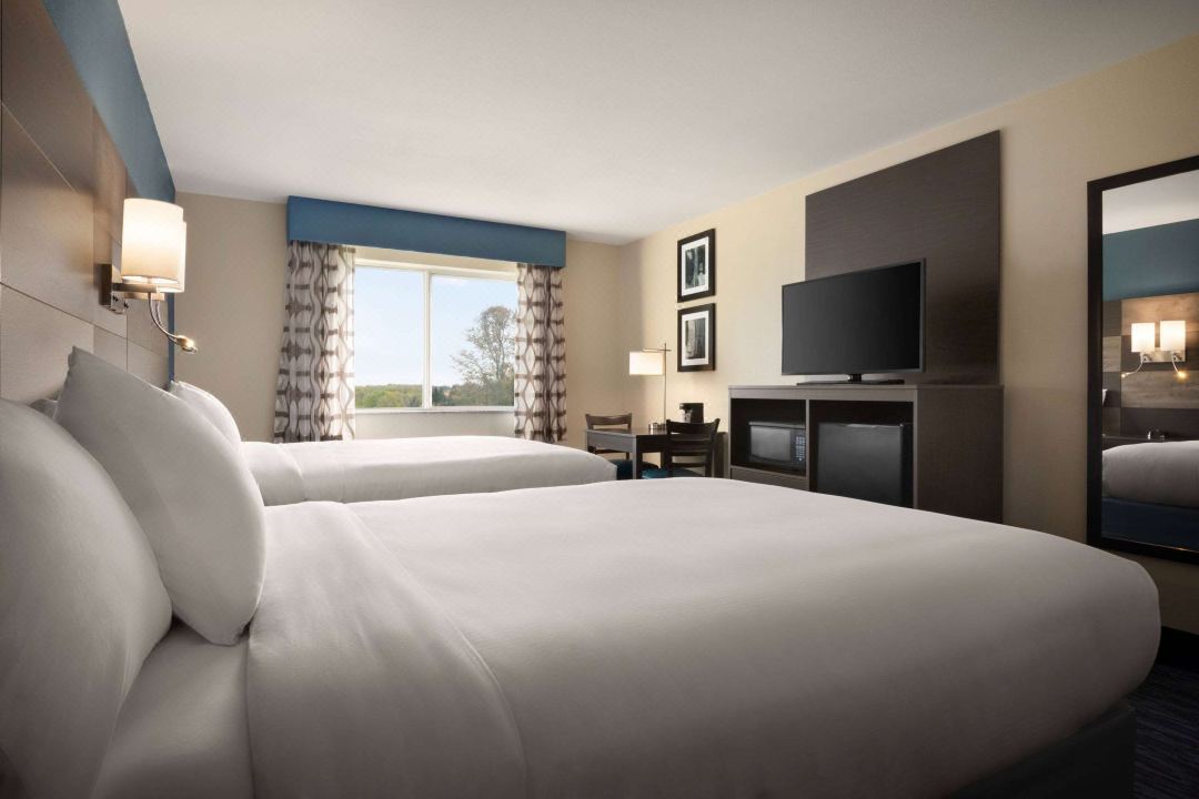 AmericInn by Wyndham Dodgeville