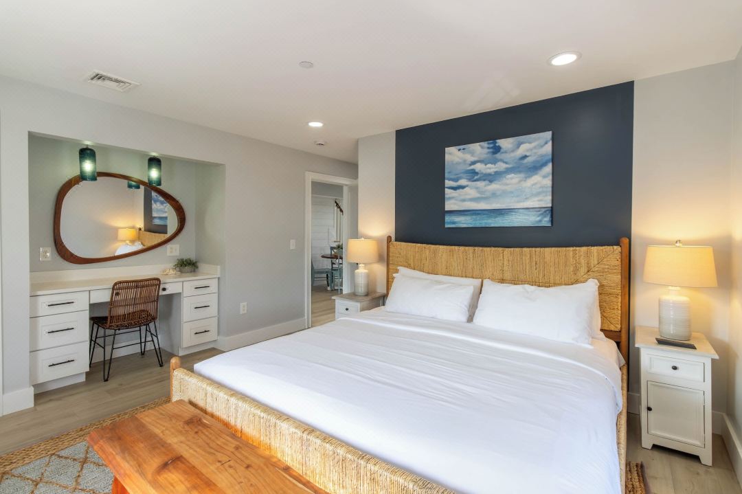 The Newport Lofts - 617 Thames Street