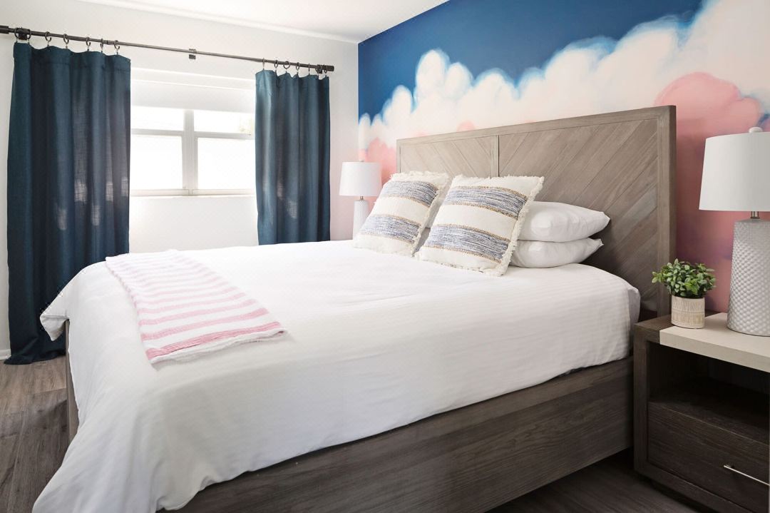 New! Modern King Suite Steps to the Beach!