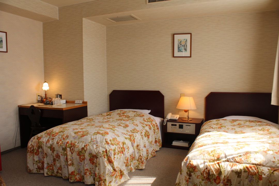Business Hotel Shironeya
