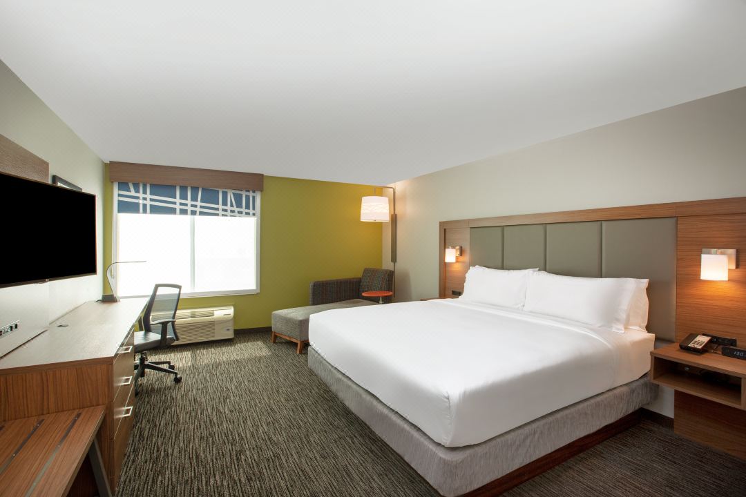 Holiday Inn Express & Suites Norfolk
