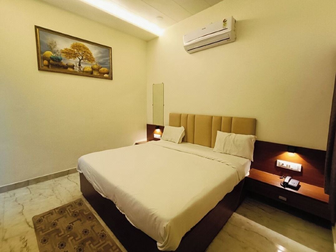 Shree Gangesh Inn