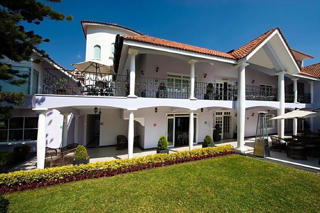 Casa Bonita Hotel & Cocina