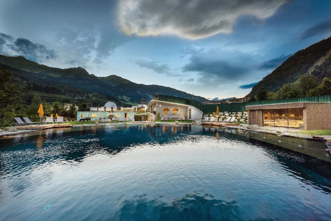 Hotel Norica - Thermenhotels Gastein Mit Dem Bademantel Direkt in Die Therme