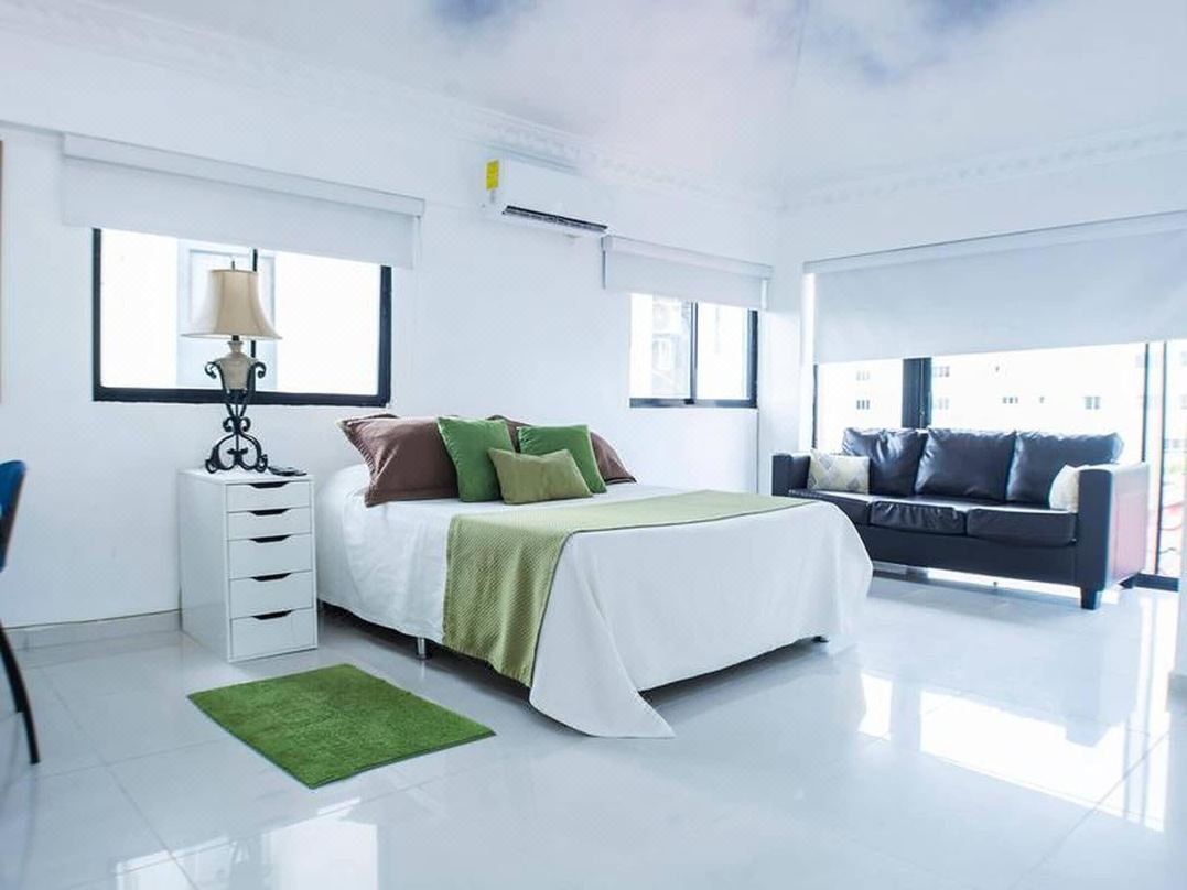 Malecon Premium Rooms & Hotel