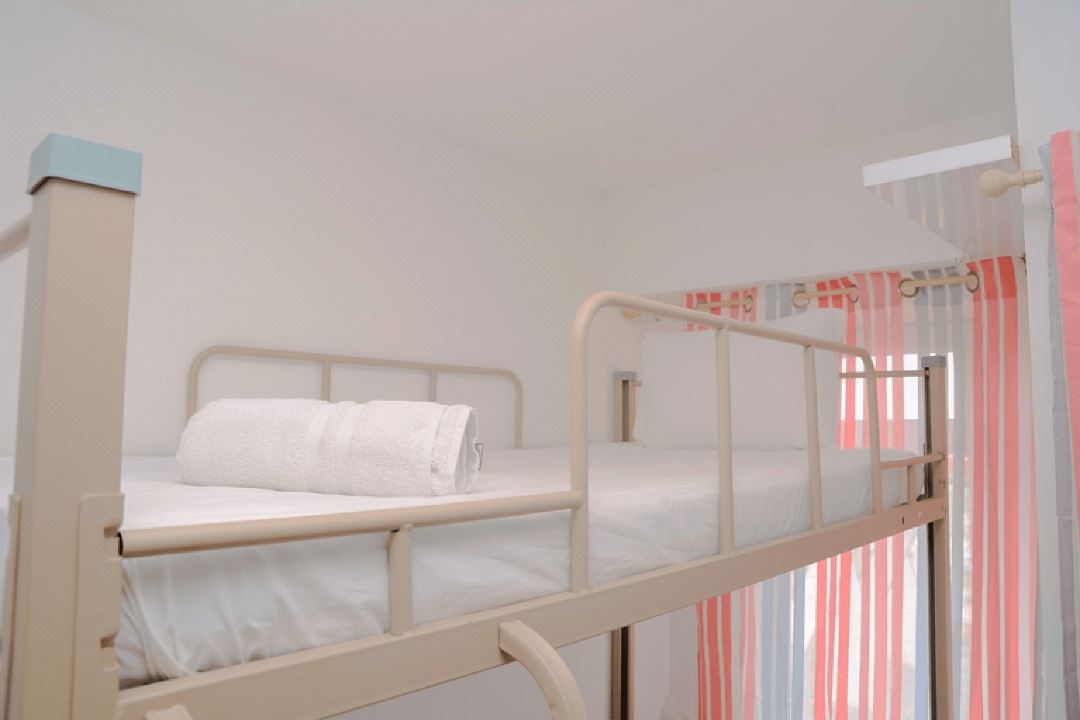 Green Bay Pluit Studio Apartment with 2 Single Beds