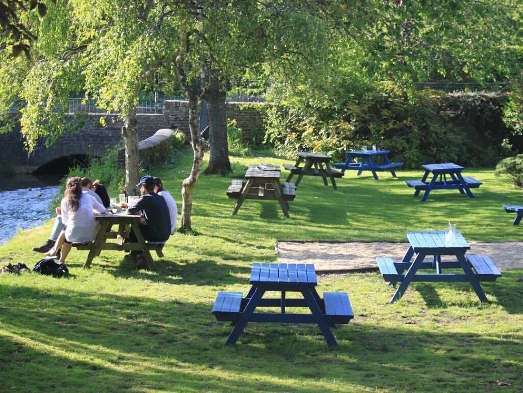 The Bathurst Arms