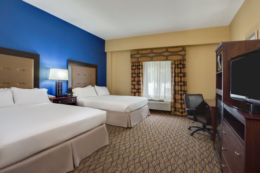 Holiday Inn Express & Suites TOWER CENTER NEW BRUNSWICK by IHG