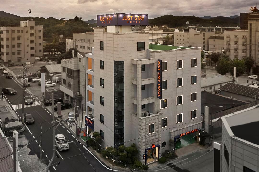 Gongju Singwan Just Stay Hotel