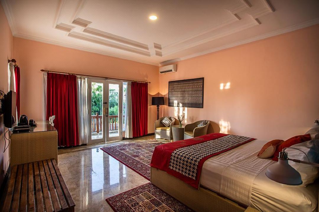 Laki Uma Villa - Male Only