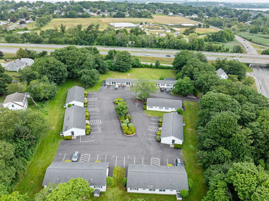 Founder's Brook Motel and Suites