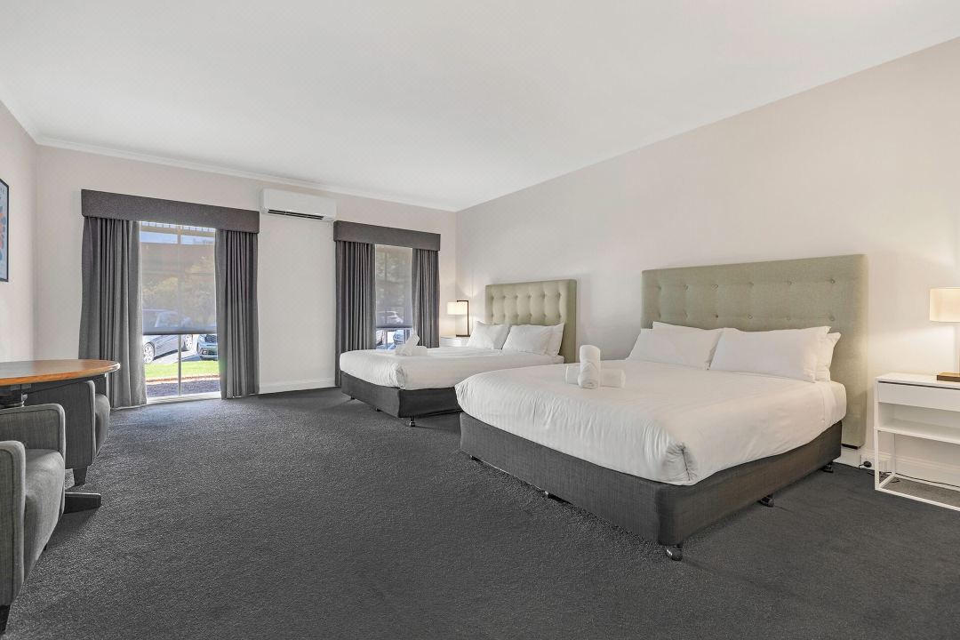 Caledonian Hotel Motel