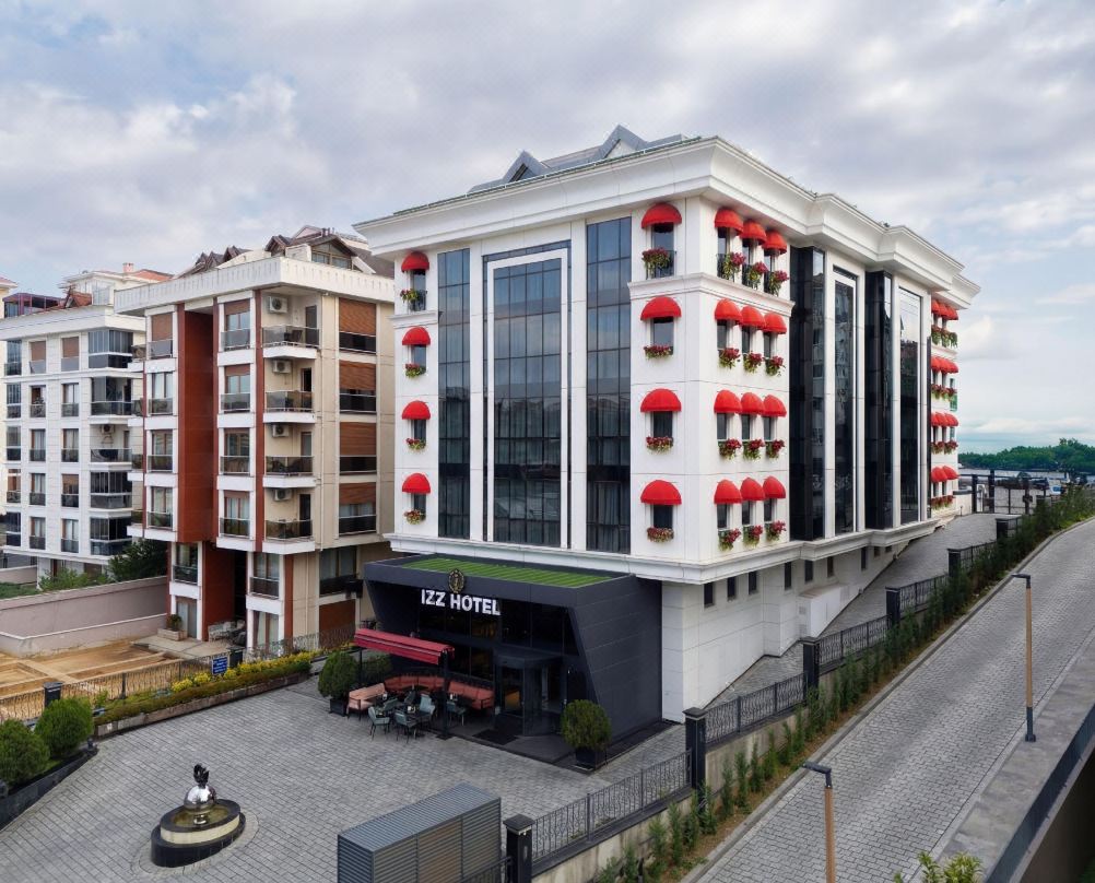 Izz Hotel Kosuyolu