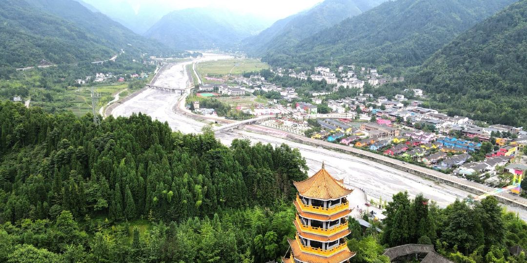 清坪悦山居