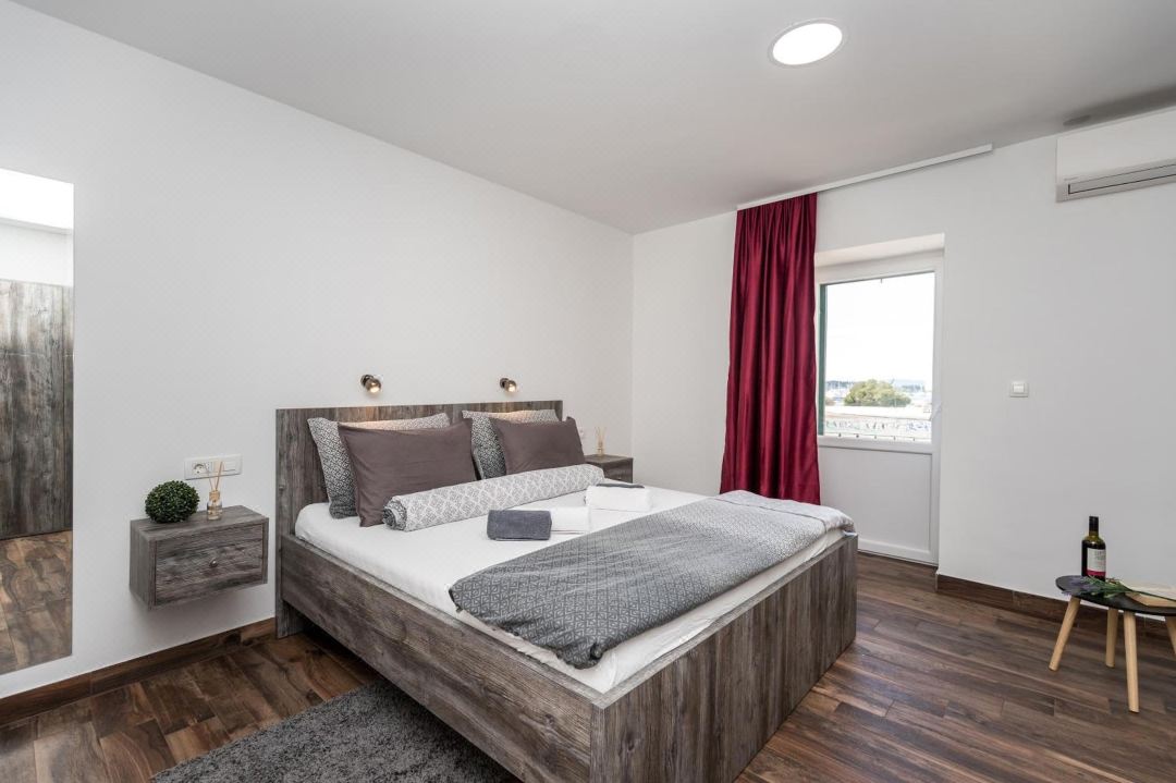 Apinelo Port Rooms