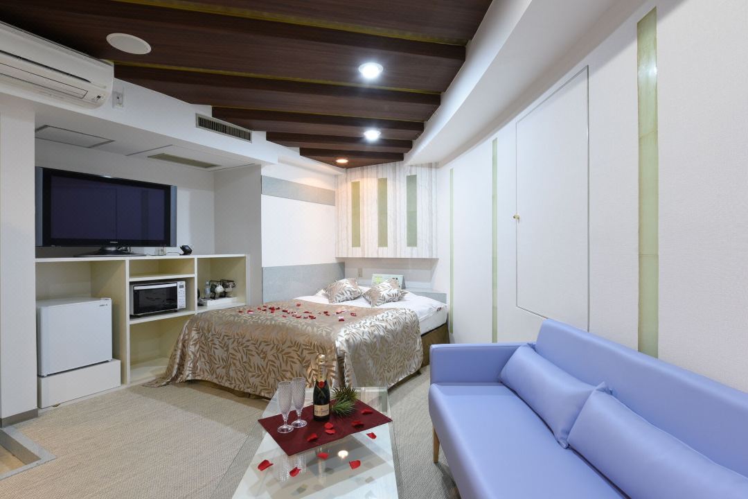 Restay Frontier (Adult Only)