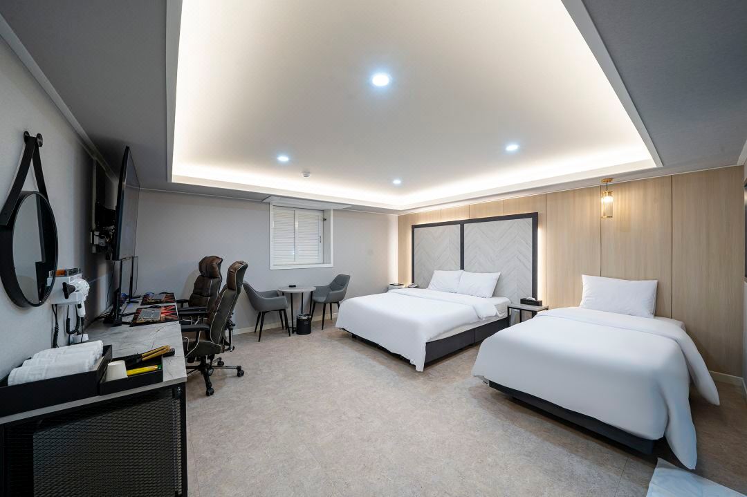 Nine Hotel