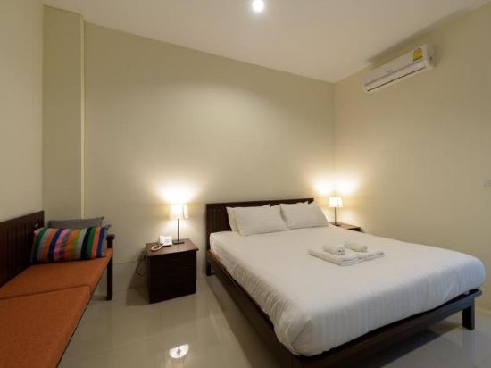 The Hideaway Resort Pattaya Chonburi - Tap to explore photos