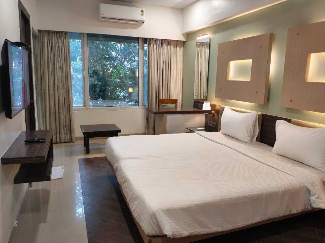 Hotel Mumbai House Thane