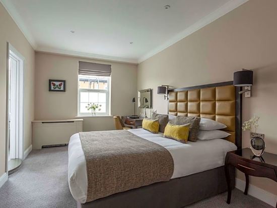 Oatlands Park Hotel - Tap to explore photos