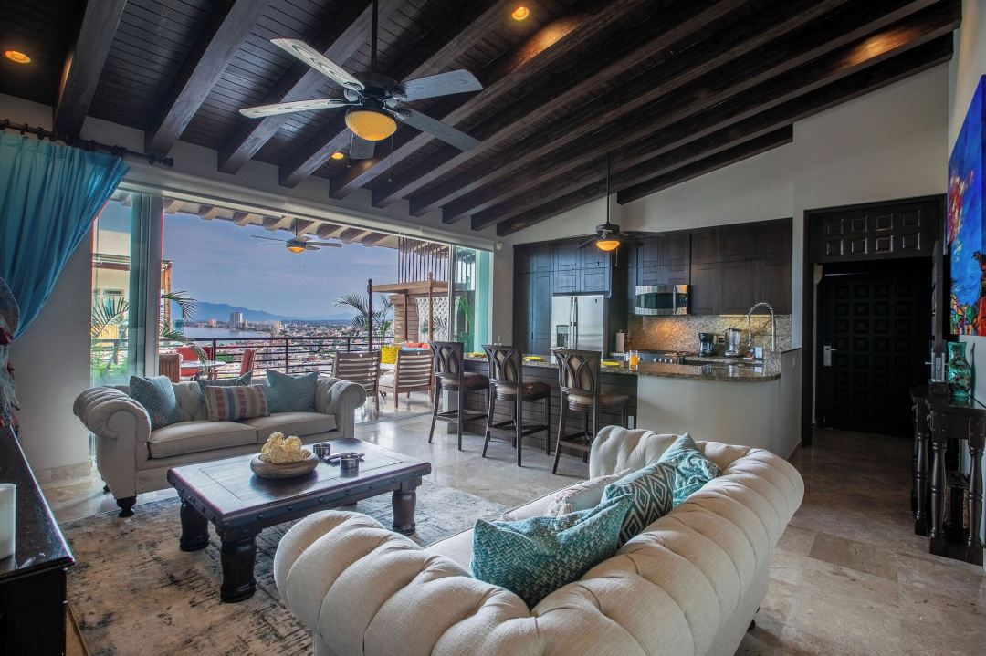 Pinnacle Resorts 180