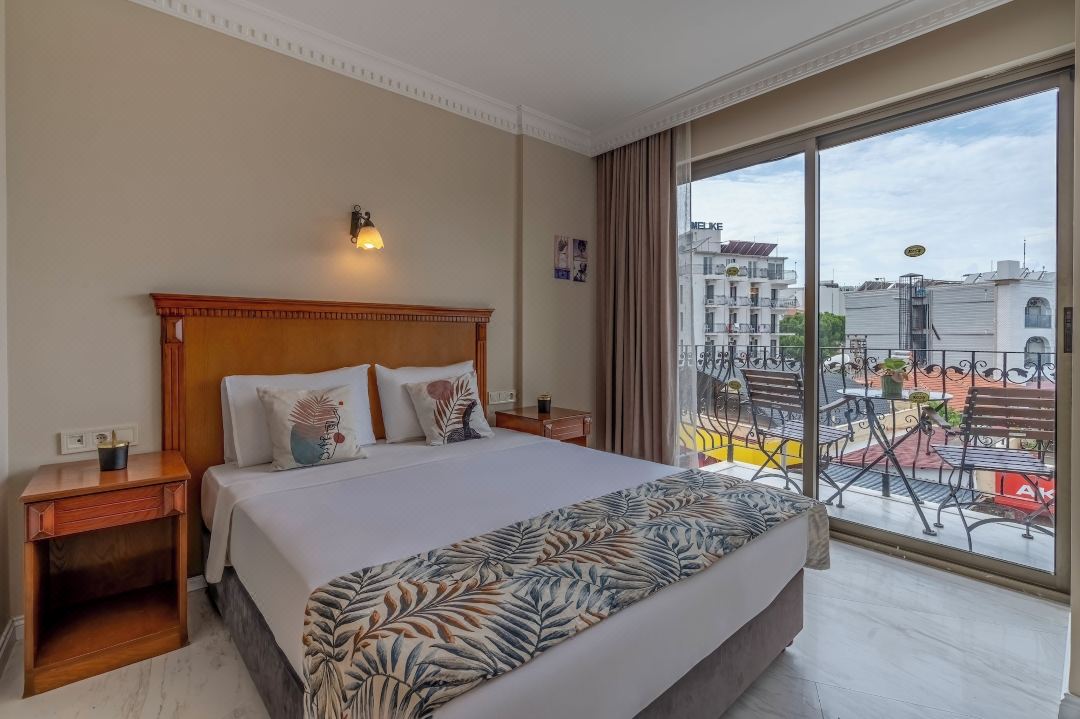 Rosy Suites Hotel