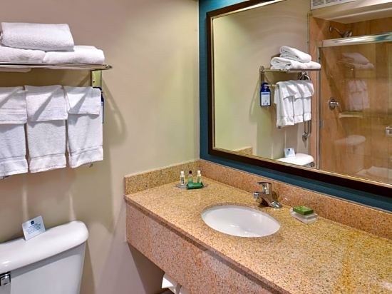 Best Western Plus La Mesa San Diego - Tap to explore photos