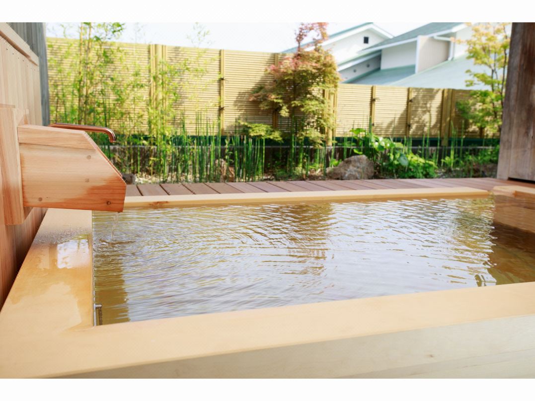 Enjoy the onsen in theOhtawara Onsen Hotel Ryujyoen