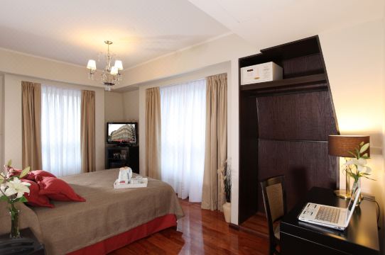 Europlaza Hotel & Suites