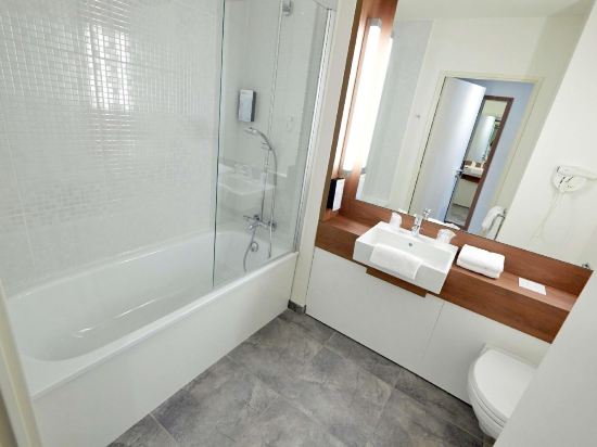 Hotel Campanile Montargis - Amilly - Tap to explore photos