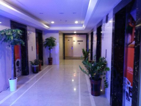 7 Days Premium Wuhu Train Station Wanda Square