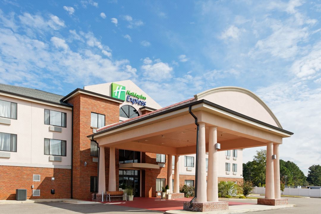 Holiday Inn Express & Suites Sylacauga by IHG