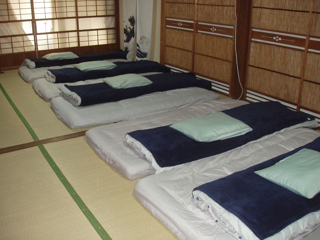 Mariko Minpaku is an Old Folk House Along the Bypa
