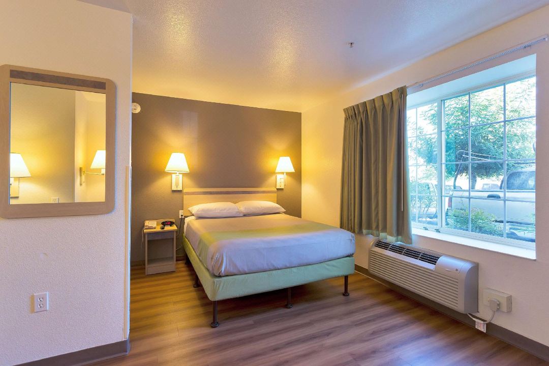 Motel 6 Belmont, CA - San Francisco - Redwood City