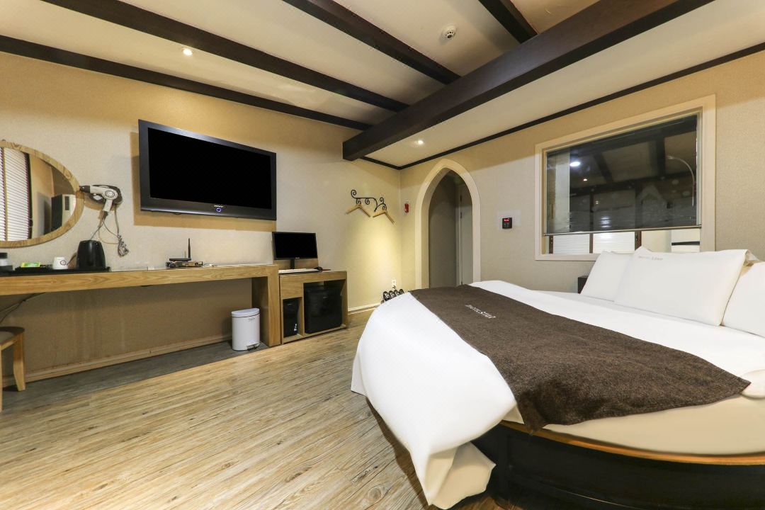 Yangju Star Hotel