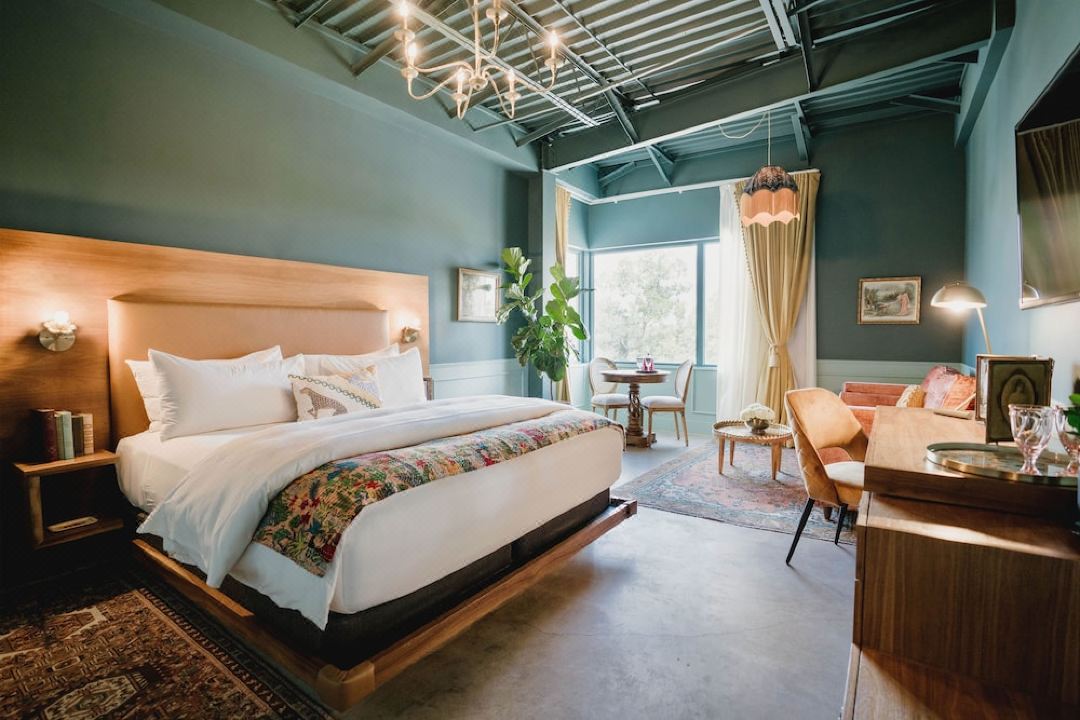 The Frances Modern Inn