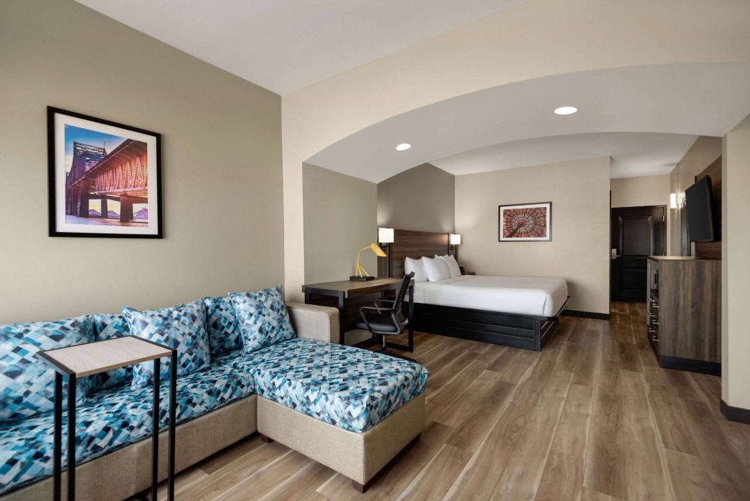 La Quinta Inn & Suites by Wyndham Gonzales La
