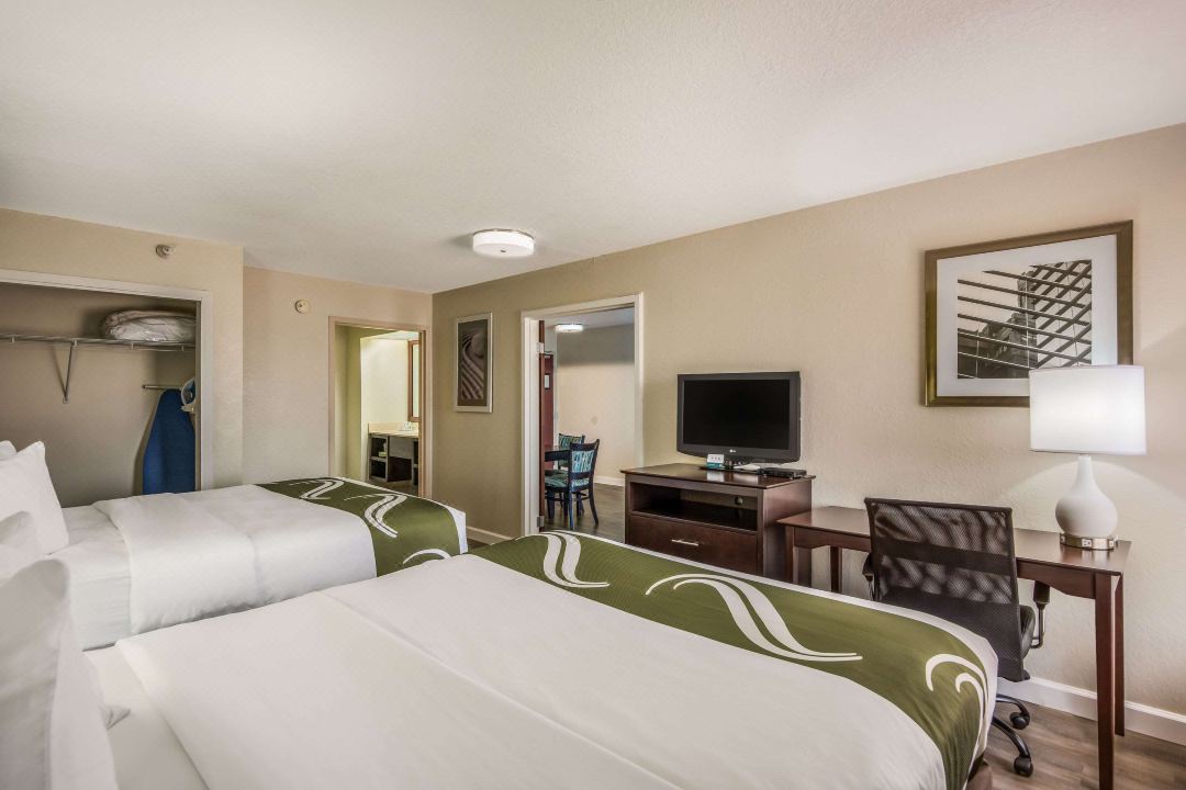 Quality Inn & Suites Quincy - Downtown