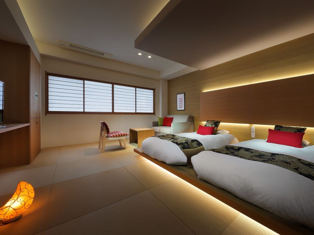 花明りの宿 月の池