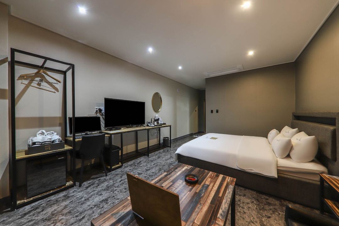 Changwon Masan Haru Self Check-in Hotel