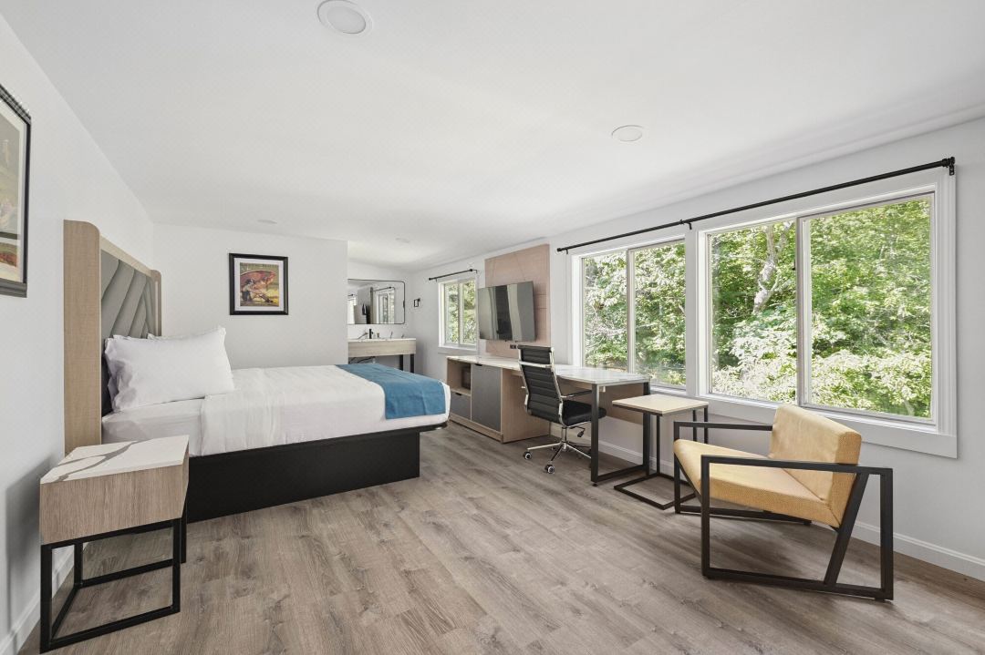 Schooner Bay Motor Inn