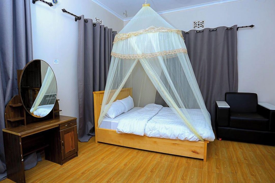 Breezy Lodge