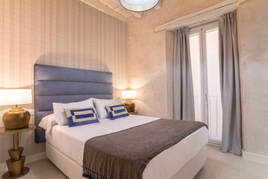 Centrical Apartment with Modern Design. Feria II